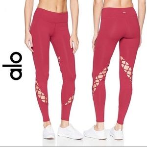 ALO Yoga Entwine leggings - red